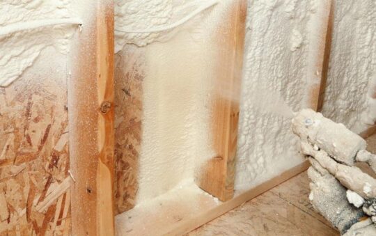 Best Closed Cell Spray Foam Insulation Kits for 2023: Reviews and Buying Guide